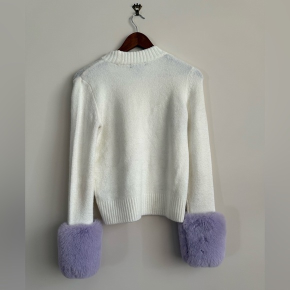 Saks 5th Avenue Faux Fur Sweater. Size XS. Mint Condition - Picture 6 of 6